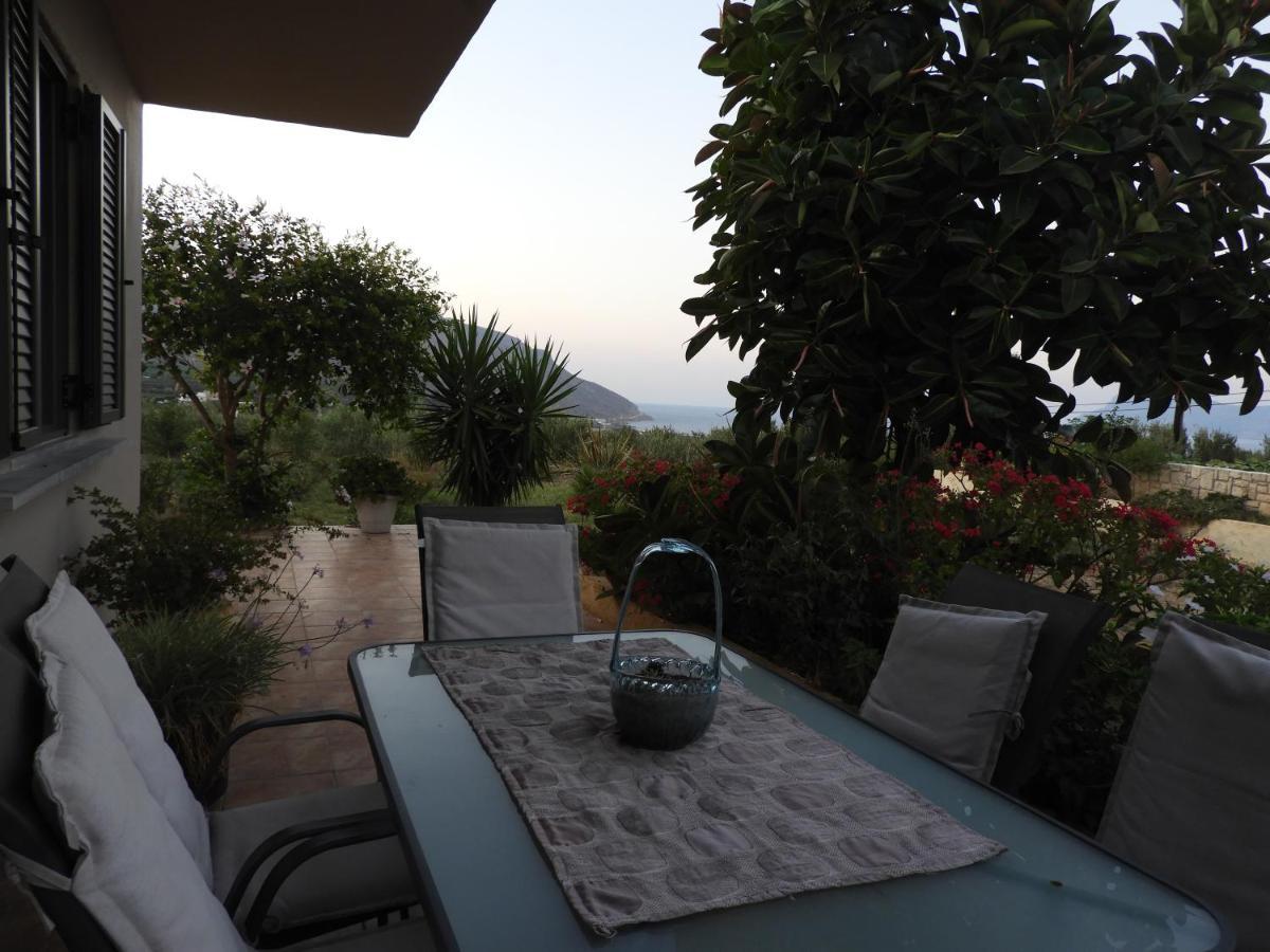 Chrissi'S House With Garden And Sea View Zerviana Villa Kíssamos Exterior foto