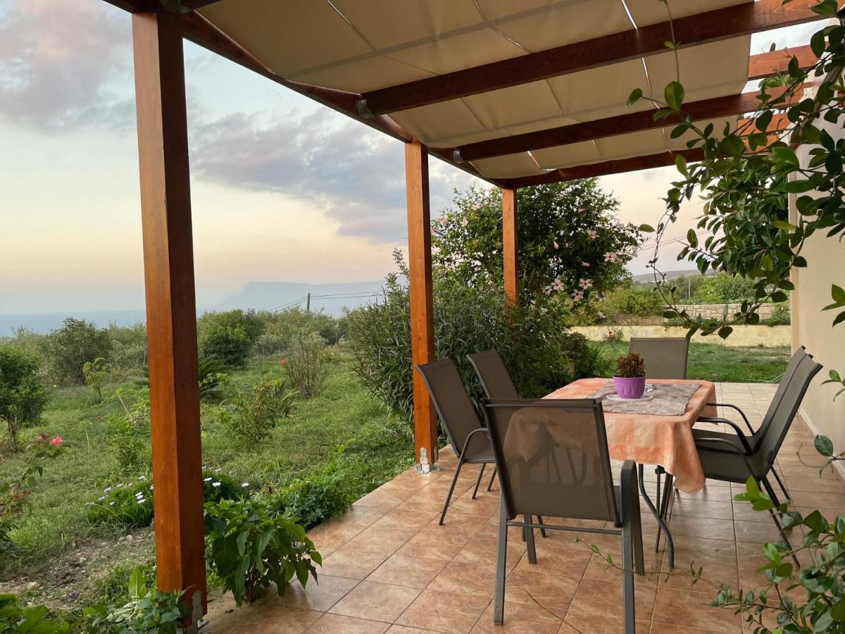 Chrissi'S House With Garden And Sea View Zerviana Villa Kíssamos Exterior foto